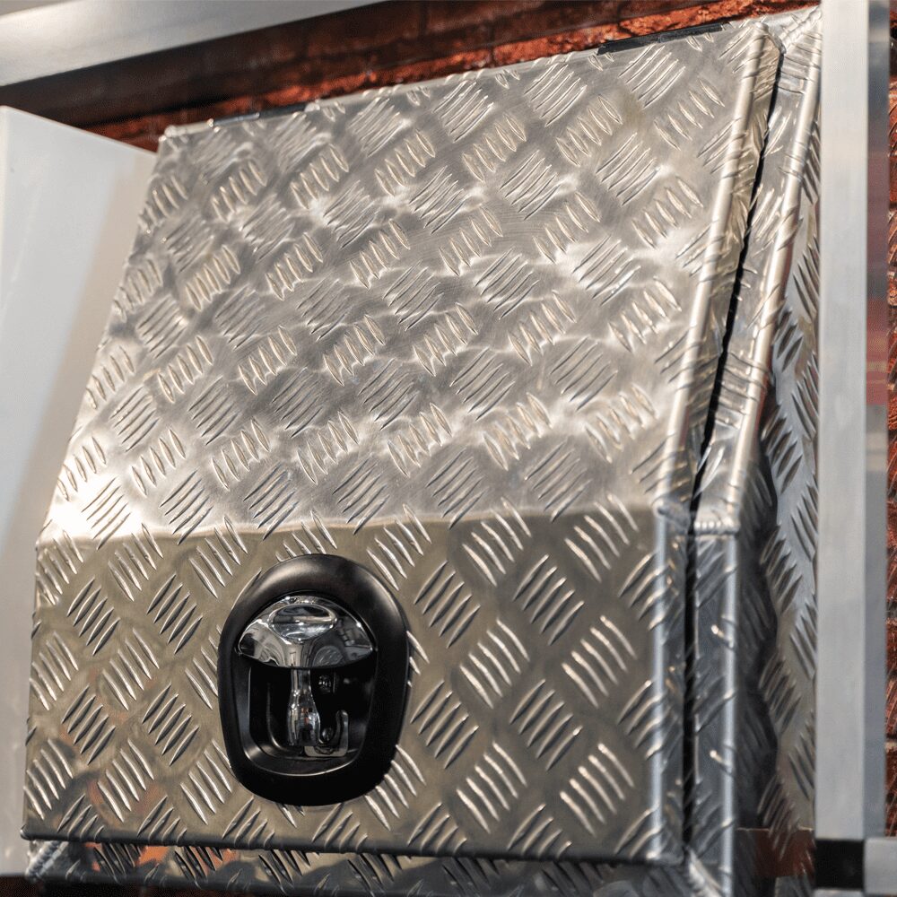 Aluminium Sheet - a mailbox using tread plate