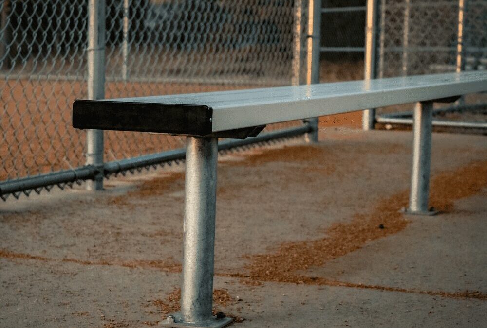 What Makes Aluminium Benches Ideal for Outdoor Use